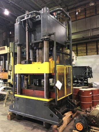 650 Ton, Williams & White, 4-post, 26" stroke, 52" daylight, 66x66" OA bed, 48x66" usable, floor stand, 1985 - Image 3