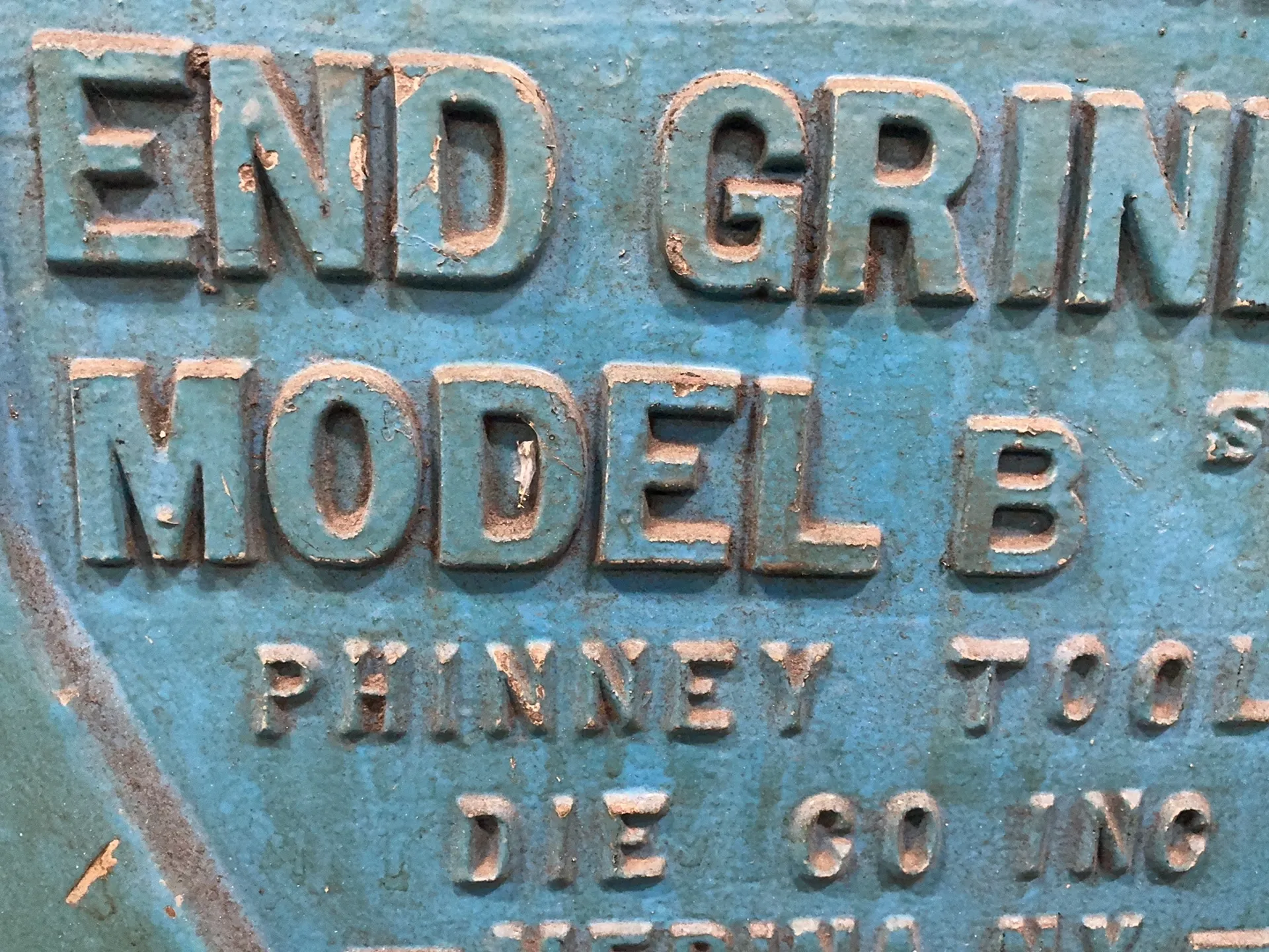 Medina Phinney #B, end grinder, 7" capacity, 8" x 15" magnetic chuck, 1.1 KW, 3385 RPM, 220/440 V. - Image 4