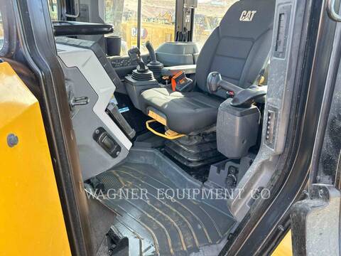 Caterpillar D6 VP, 901 hours, S/N: WH501277, 2024 - Image 8
