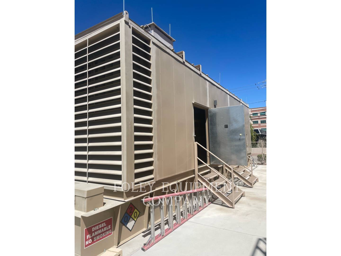 2000 KW Caterpillar #3516C, diesel generator set, standby, 12,470 Volts, 300 hours, Tier 2, ACS enclosure - Image 4