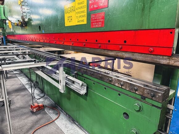350 Ton, Clearing Niagara #HBM-350-26-28, CNC hydraulic press brake, 28' overall, 312" between housing, 12" - Image 7