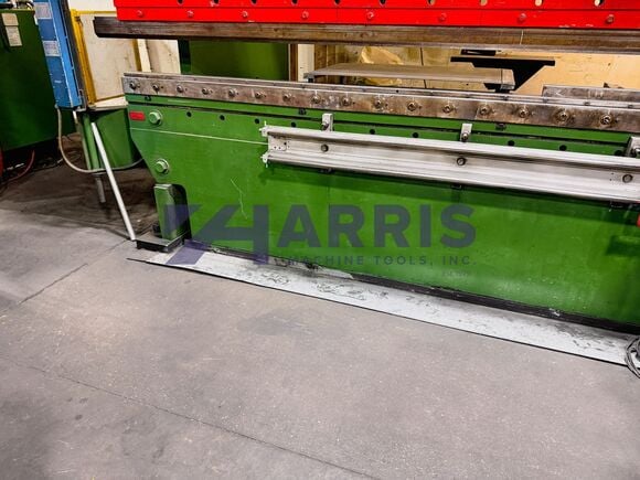 350 Ton, Clearing Niagara #HBM-350-26-28, CNC hydraulic press brake, 28' overall, 312" between housing, 12" - Image 9