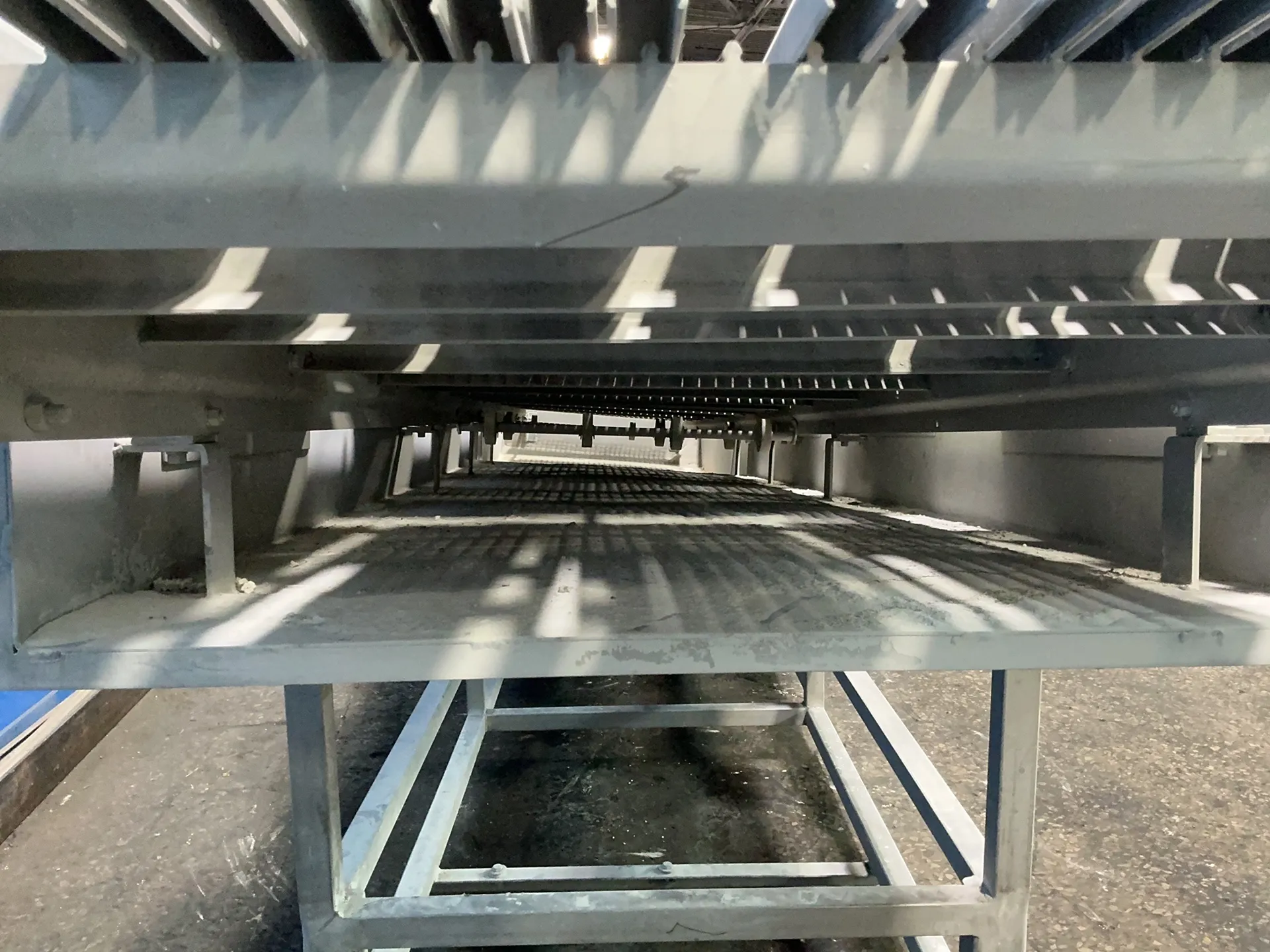 32" x 205", cooling conveyor, 245 gallon tub - Image 4