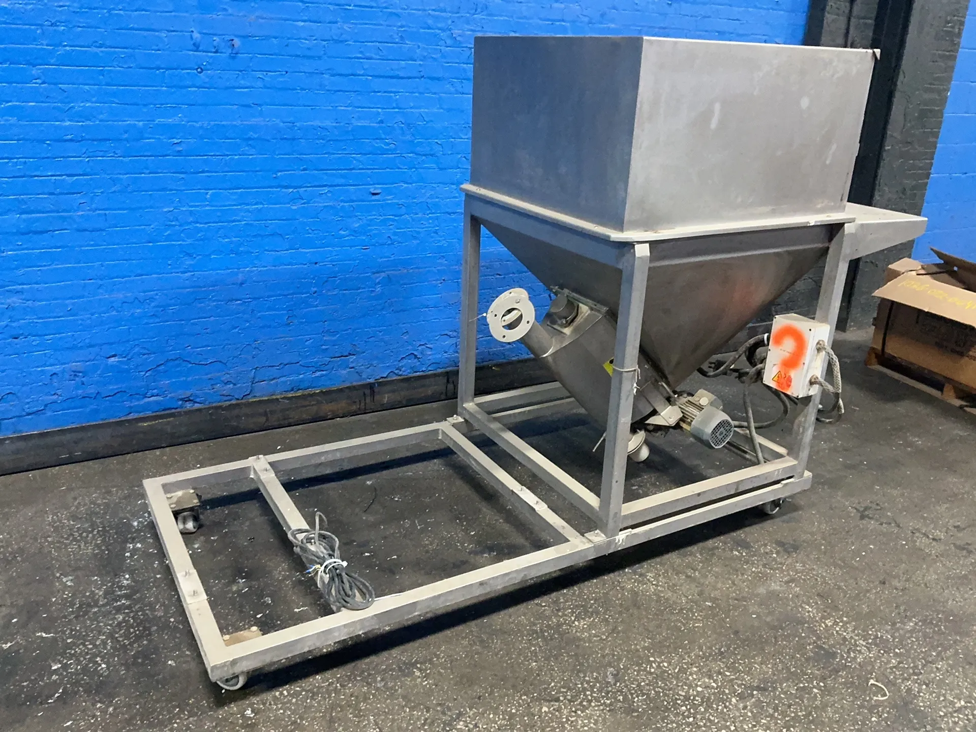 Fabcon #VRC-16-245, hopper, 38" x 60", .45 KW, 1370/1660 RPM, 230/480 V. - Image 3