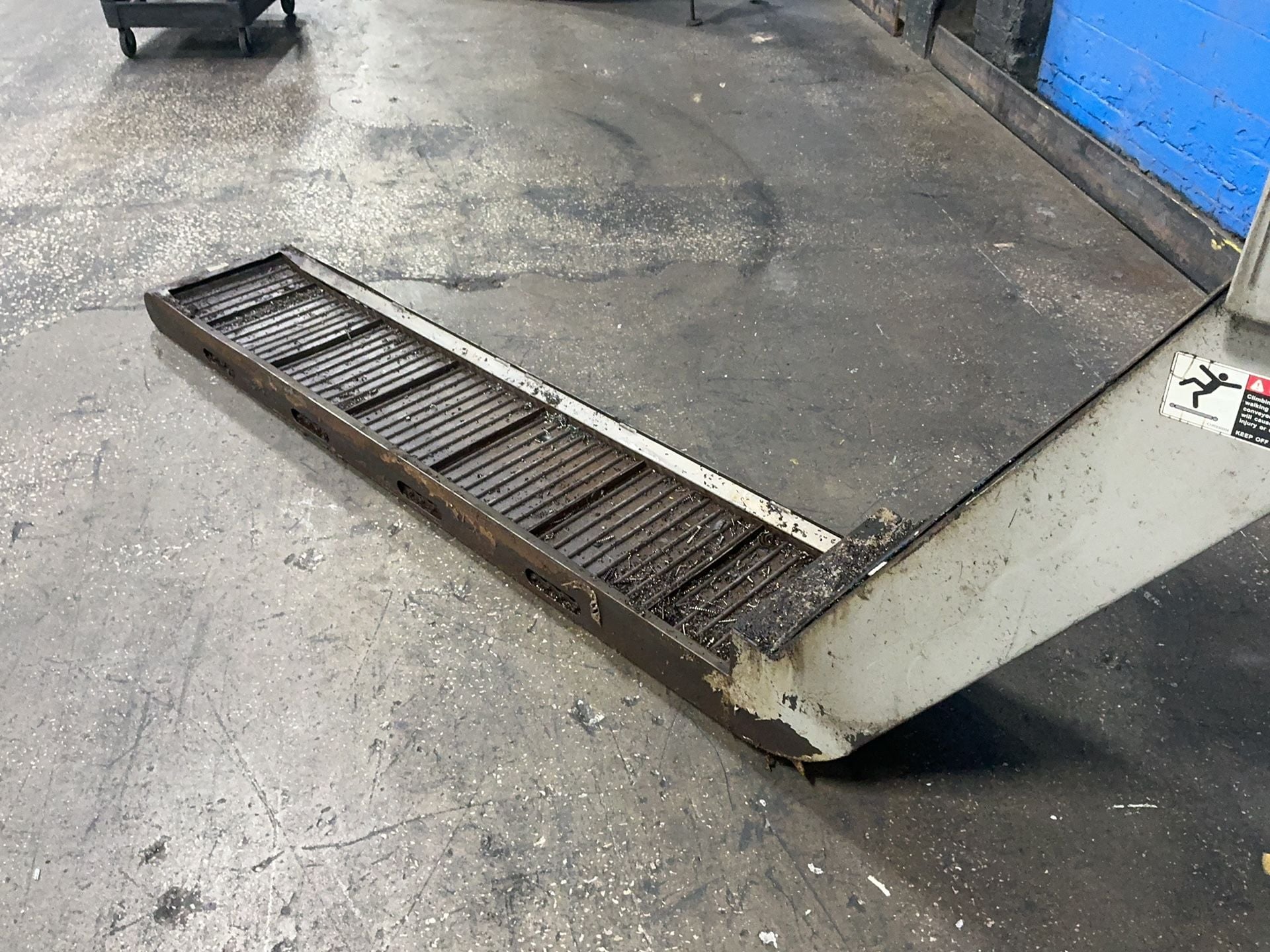 12" Jorgensen, chip conveyor, 80" flat length, 52" rise, 134" overall length, 1/2" cleats, .2 KW, 230/460 V. - Image 6