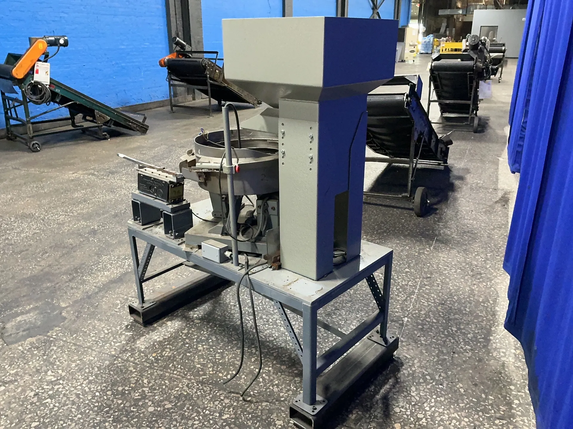 Automation Devices, vibratory bowl feeder, 18" diameter, 18" x 19" x 19" chute - Image 6