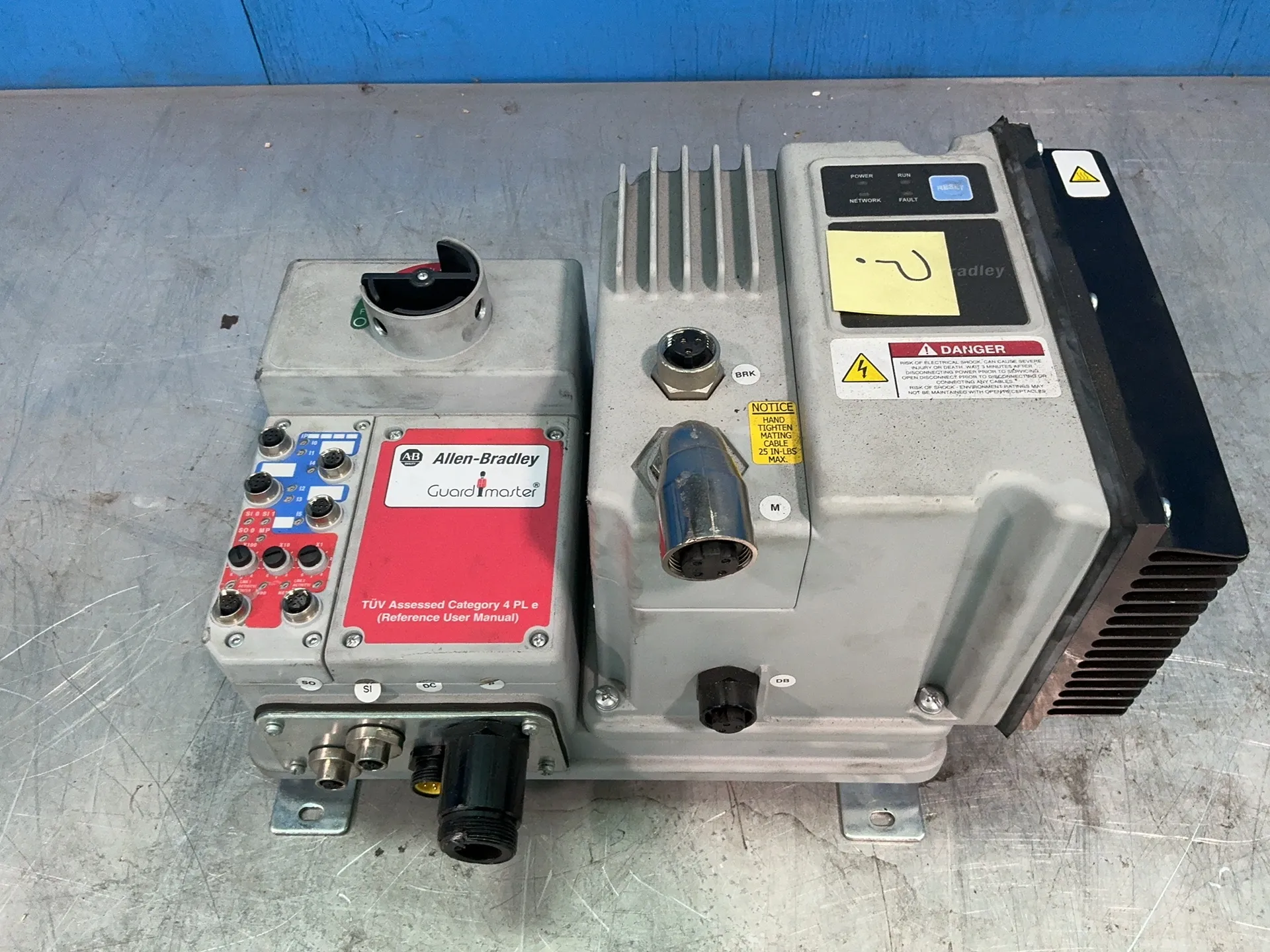 Allen-Bradley #284GS-FVD4P0S-10-RRG-SBG-DB1-EMI-22, ArmorStart Safety Control Module, 460/380 Volts - Image 2