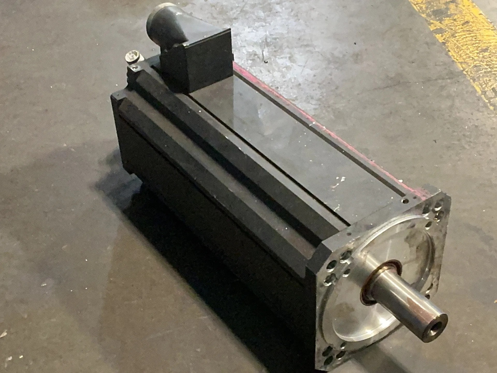 Rexroth #MSK101E-0300-FN-M1-BG2-NNNN, Servo Motor, 4600 RPM, 600 Volts (2 available) - Image 4
