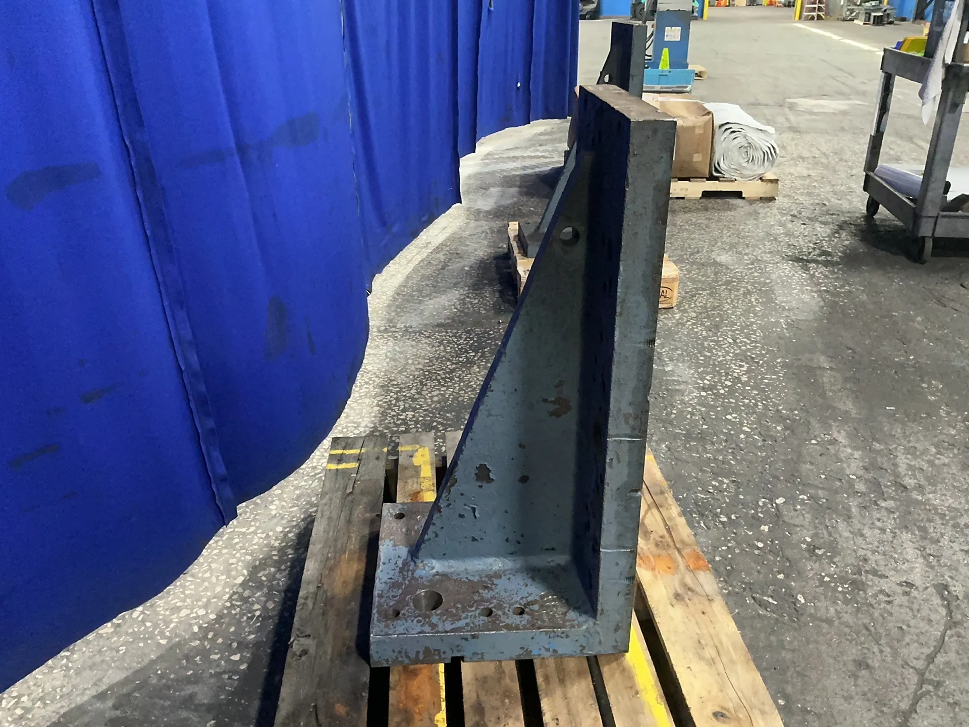 14" x 33" angle plate (2 available) - Image 2