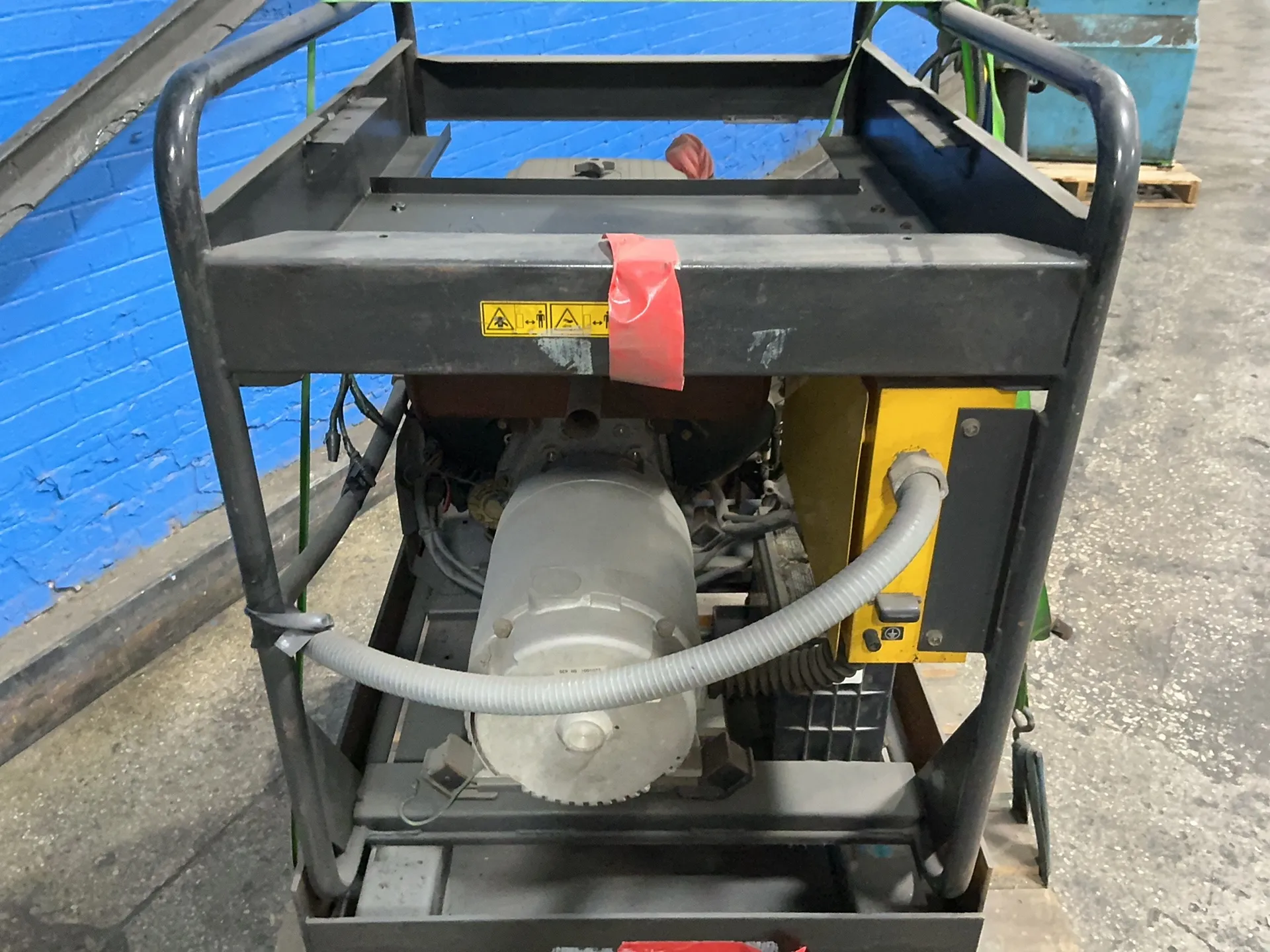 12 KW Robin #RGV12000, gas generator, Robin EH65 OHV engine, 12 Volts battery, 73.5 hours - Image 6