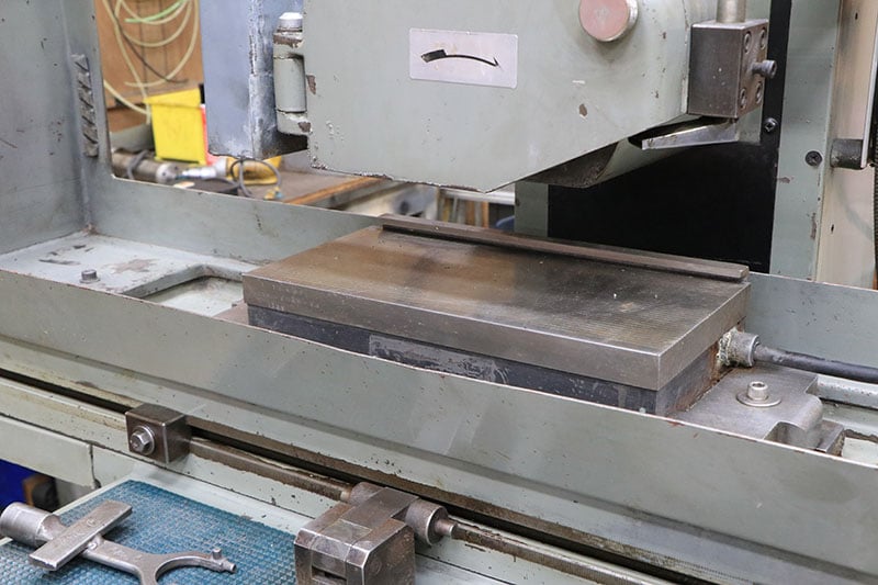 6" x 12" Mitsui #MSG-200MH, hand feed surface grinder, fine feed cross axis, 8" x 3/4" x 1-1/4" wheel - Image 5