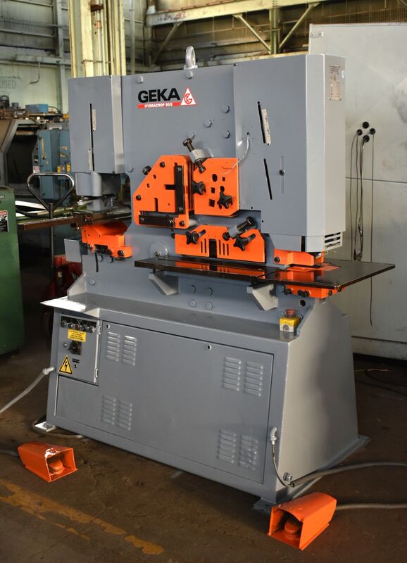 5-1/2" x 5-1/2" x 1/2" Geka #Hydracrop-80S, dual cylinder hydraulic ironworker, 88 ton, 1995 - Image 2