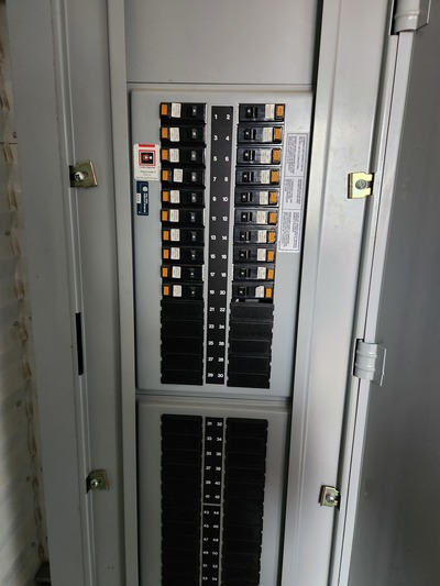 MCC, 120 Volts, skidded, housed, 2004 - Image 5