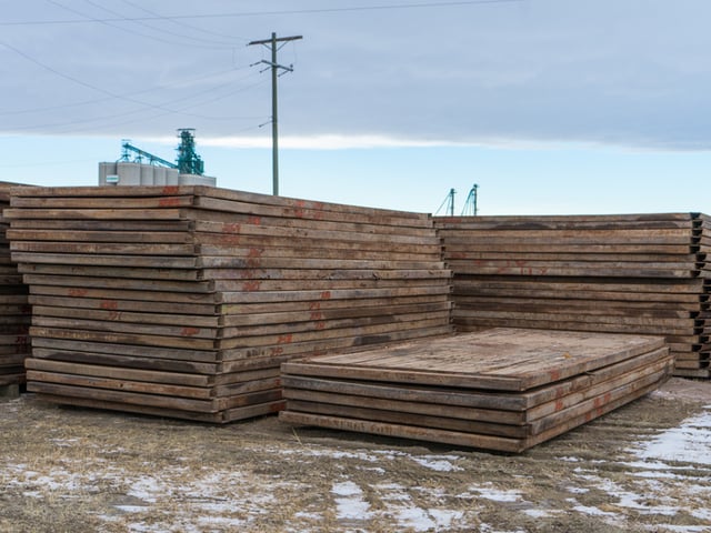 8' x 20' steel and wood rig matting - Image 7