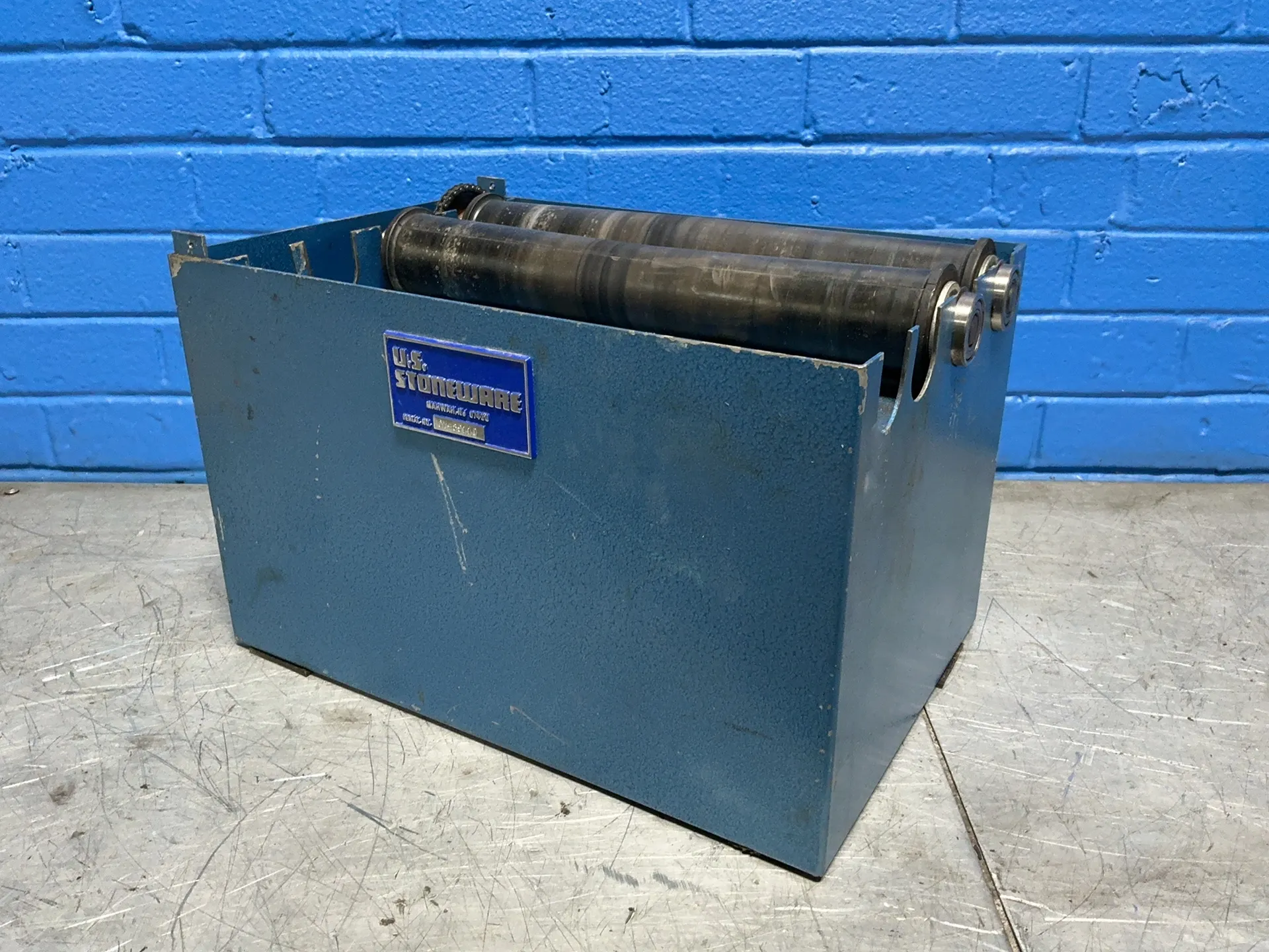 U.S. Stoneware, jar roller mill, 12" x 2" rollers, .25 HP, 1725 RPM, 1 phase, 115 V. - Image 6