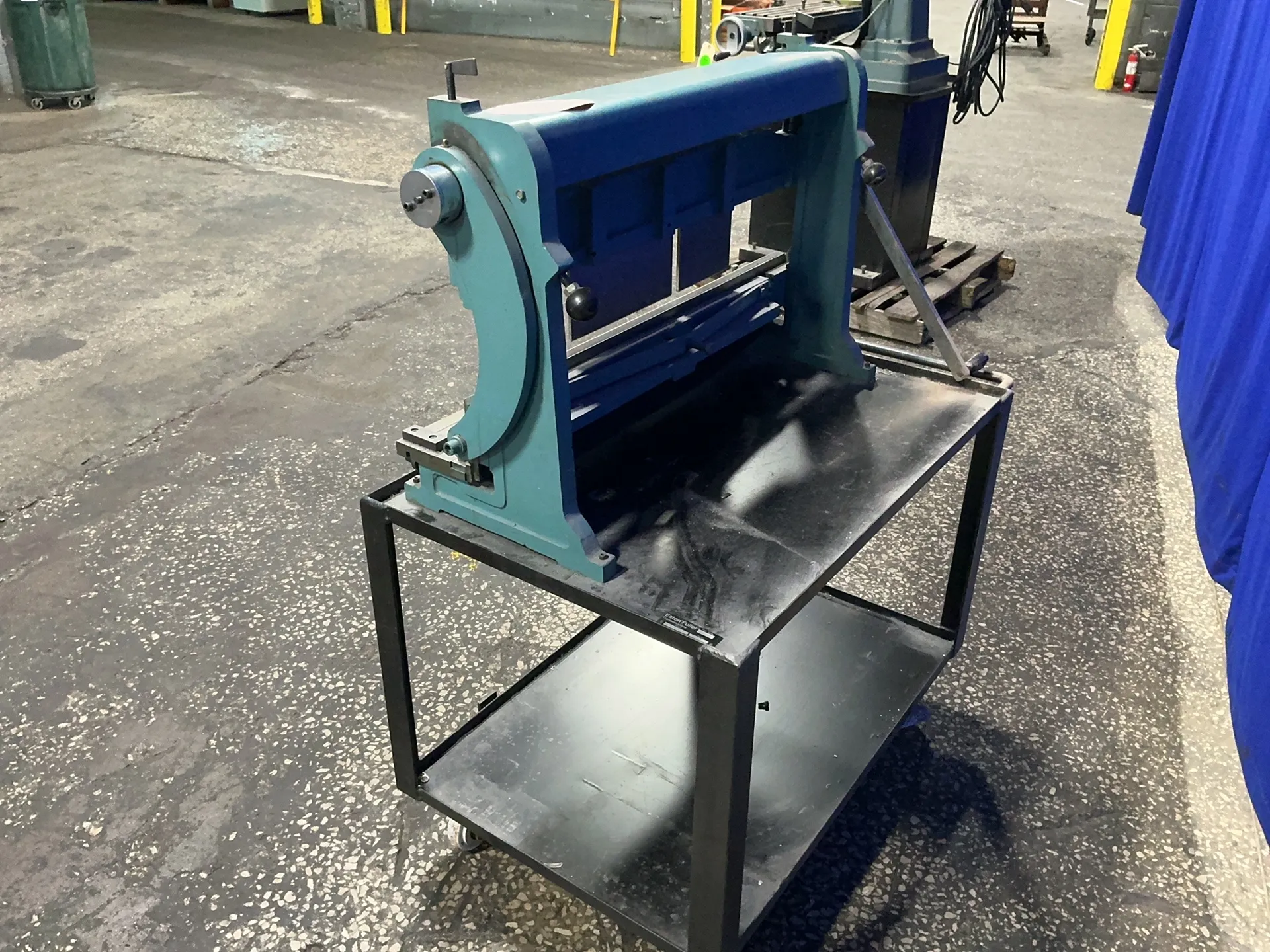 Enco #130-5610, 3 in 1 sheet metal machine, 32" capacity, 1995 - Image 3