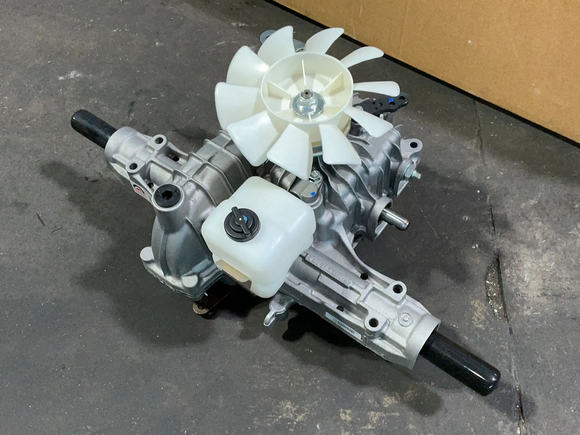 Tuff Torq #K66AQ, hydrostatic transaxle, 2019 (2 available) - Image 2