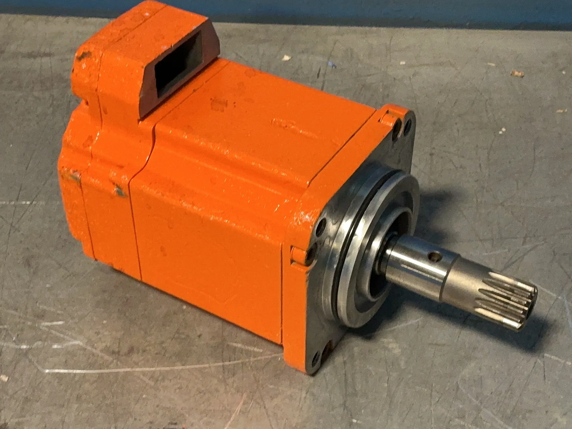 Servo motor - Image 1