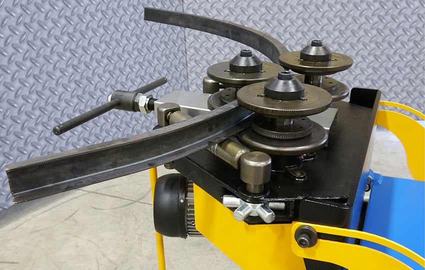 1-1/2" x 1-1/2" x 1/4" Ercolina #CE35, Manual Angle Roll, 40mm roll shaft, 1-1/2" pipe, 2" tube, 220 V. - Image 1