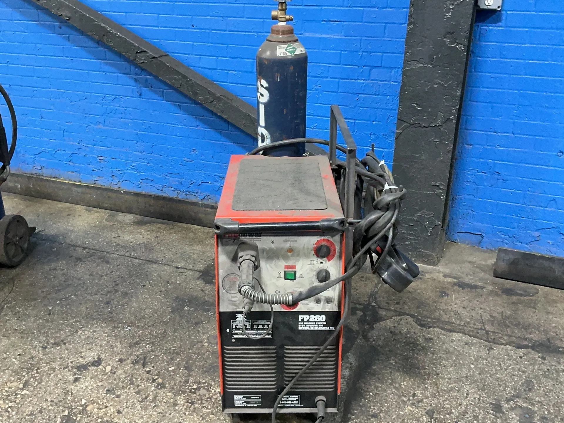 270 Amps, Thermadyne #FP260, welder, 35 A, 230 V., 1 phase - Image 2