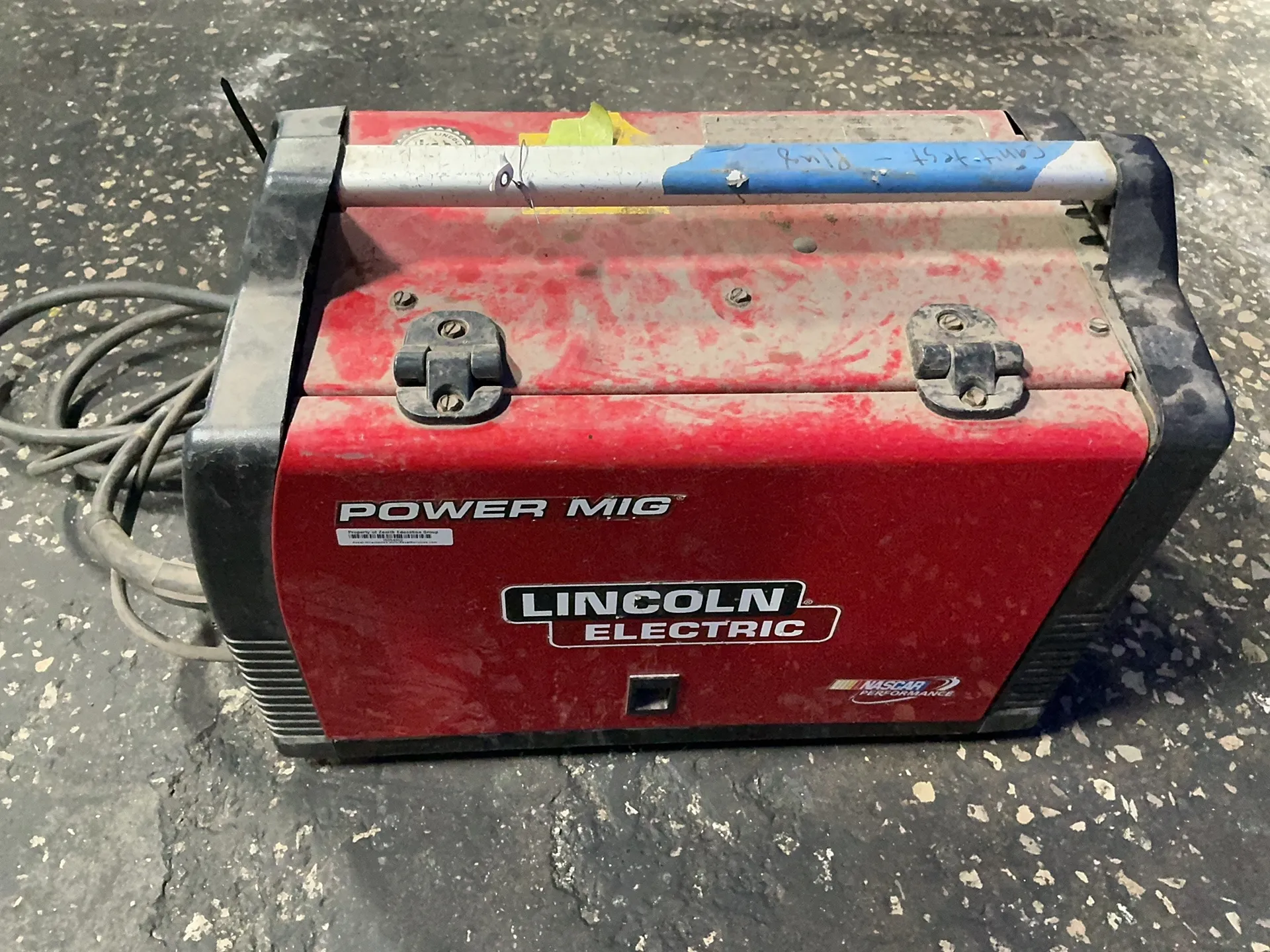 Lincoln Electric #POWER-MIG-140C, welder, 90-140 Amps, welding gun attachment, 120 V., 1 phase (2 available) - Image 2