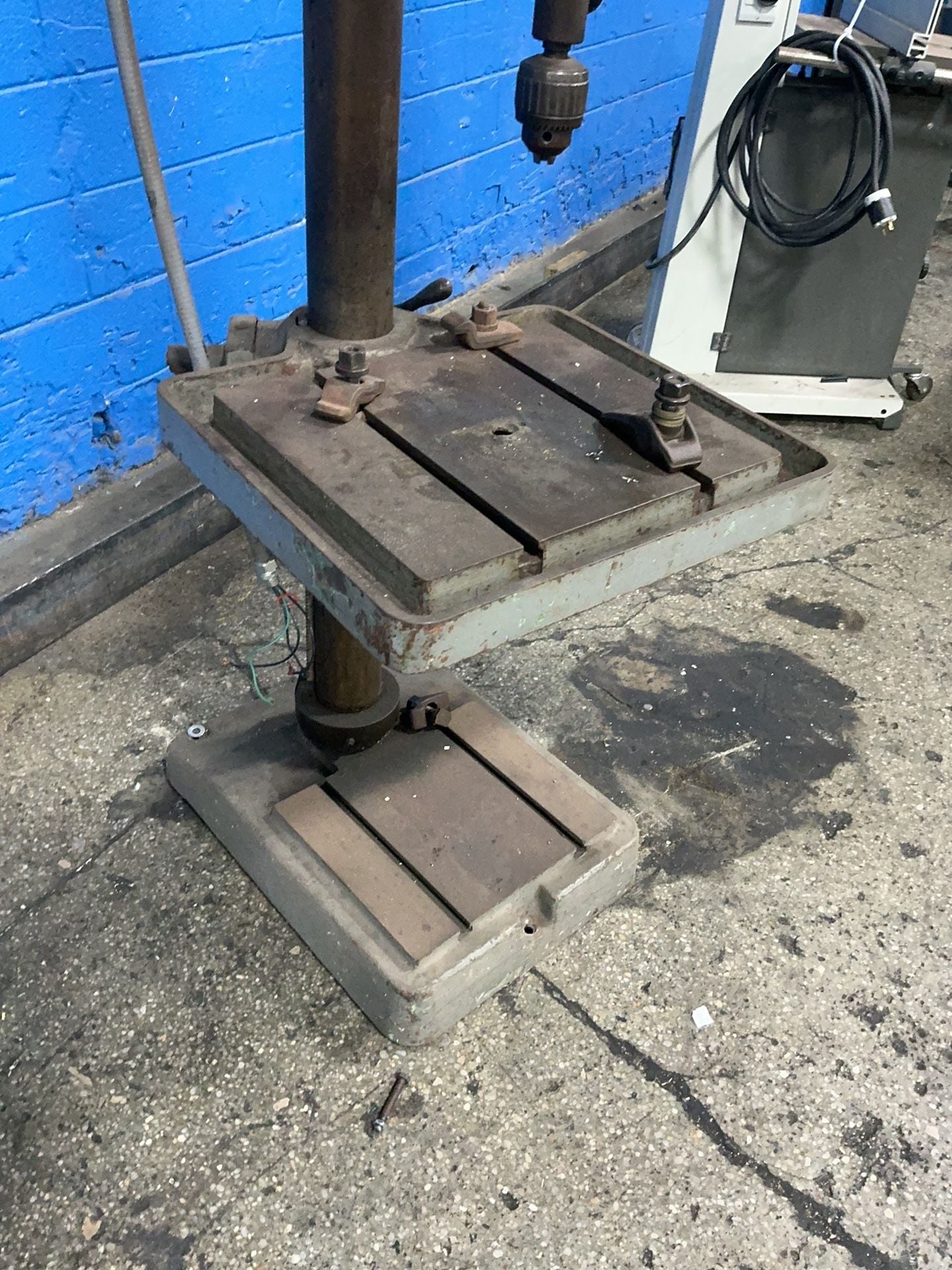 Jet #JDP-125VS-3, vertical drill press, 1-1/4" / 20" capacity, 18" x 16" T-slot table, 2 HP, 220 V. - Image 4