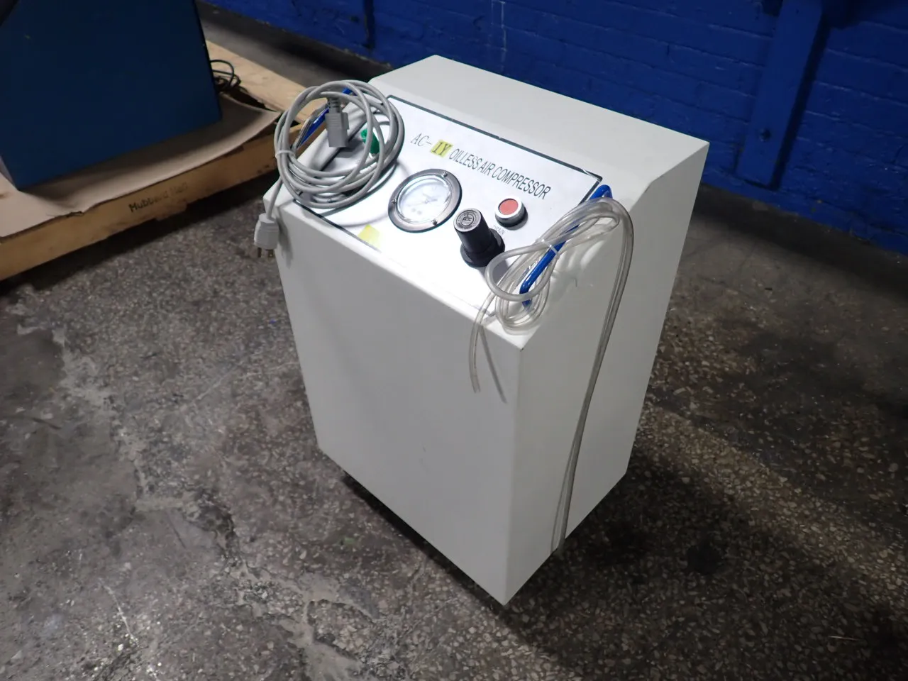 Oilless air compressor #AC-1Y, 110 V., 1 phase, 2013 - Image 2