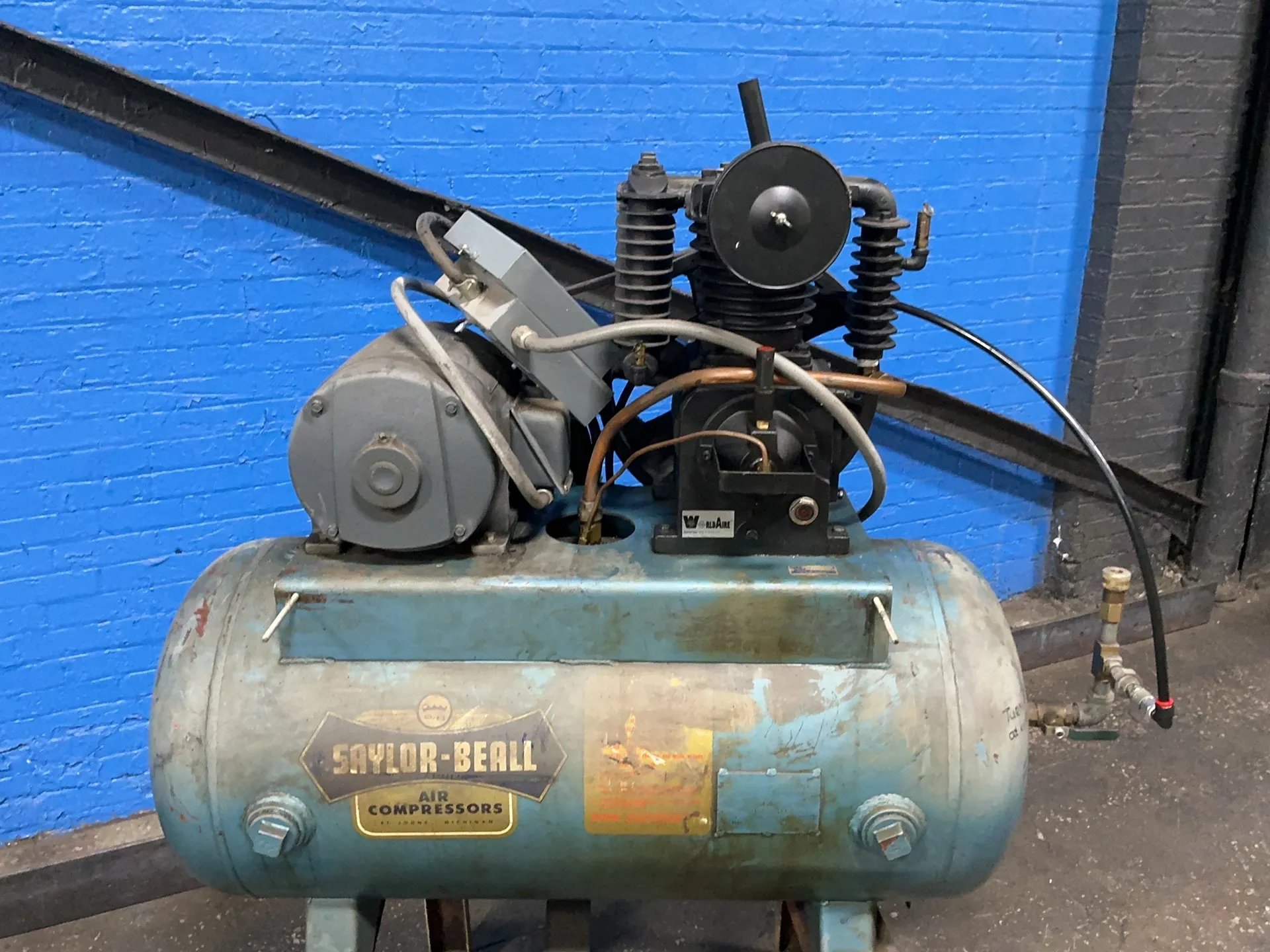 5 HP Saylor Beall #735-60, air compressor, tank mounted, 54 gallon, General Electric motor, 208-220/440 V., 3 - Image 3
