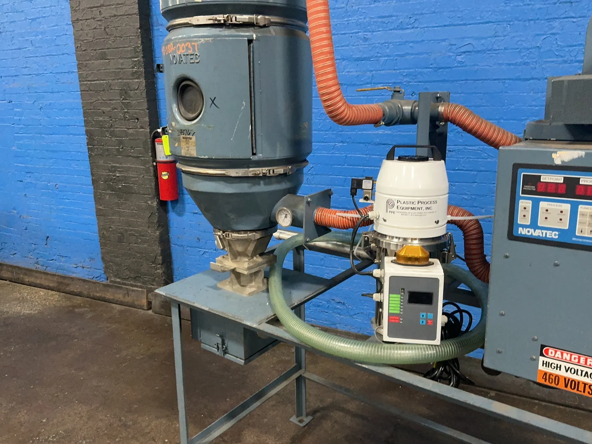 Novatec #MDM-25, Hopper Dryer, 100 lb. capacity, 2.2 KVA, 4.8 Amps, 460 V. - Image 4