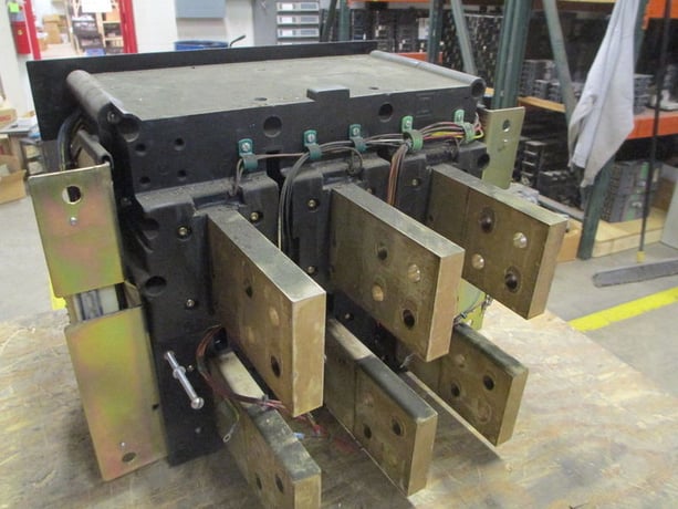 3000 Amps, Square D, SEF30T2V1B2, fixed mount, manually operated, AC Pro II, 4-aux switch, electrically OK - Image 5