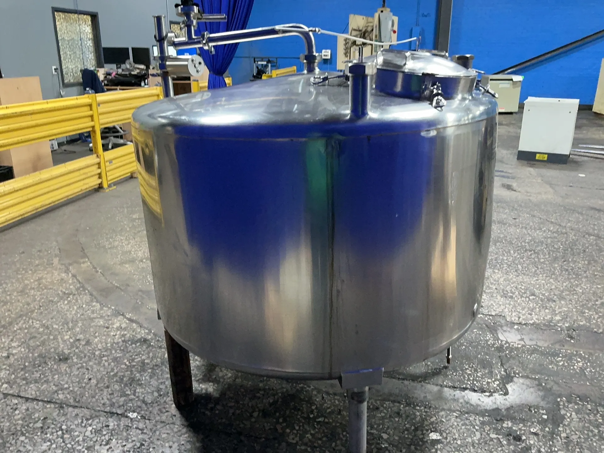 263 gallon Stainless Steel tank, 50" x 50" x 31" - Image 4