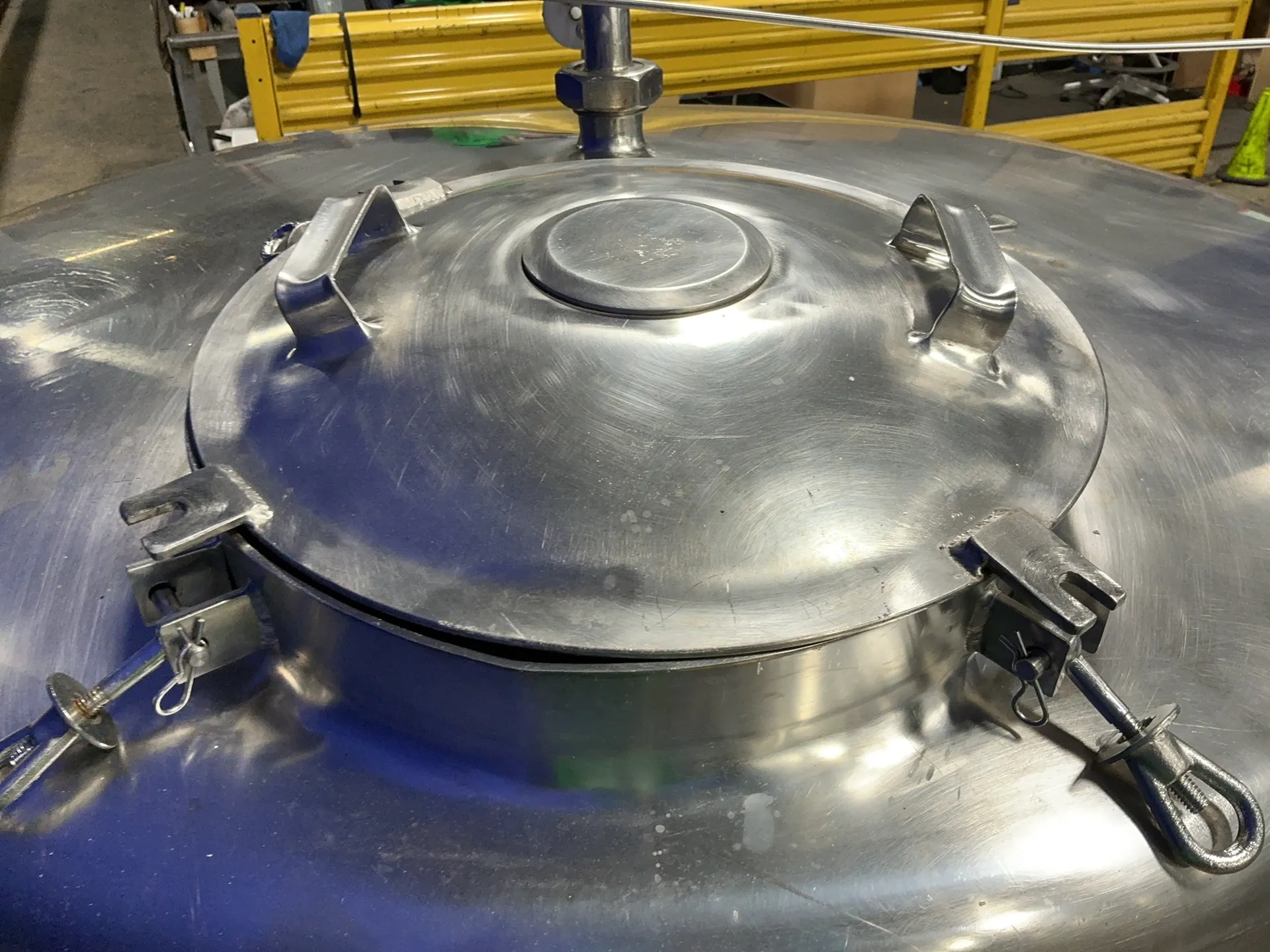 263 gallon Stainless Steel tank, 50" x 50" x 31" - Image 5