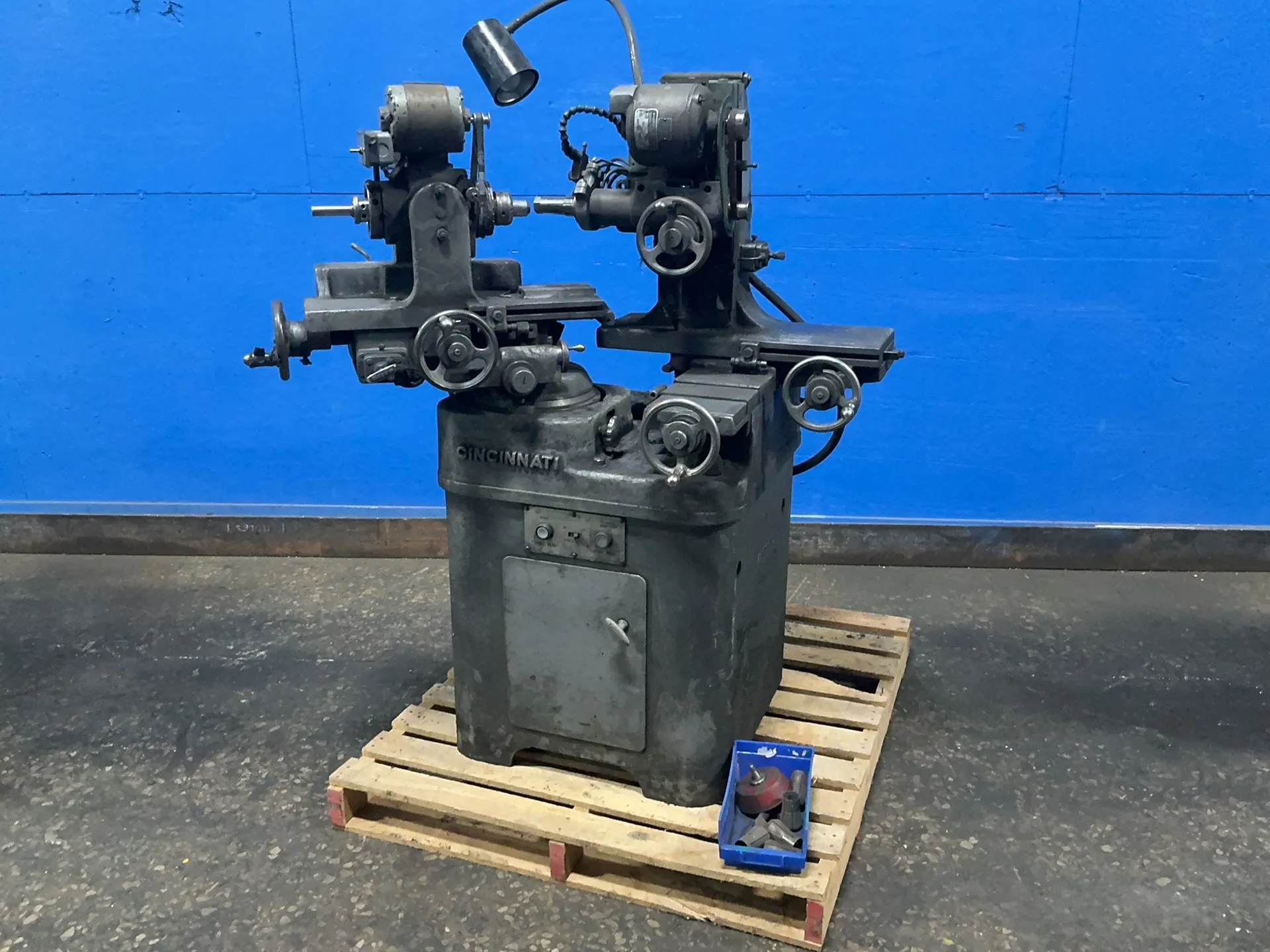 Cincinnati, tool & cutter grinder, collets, 1/3 HP, 3450-2850 RPM - Image 1