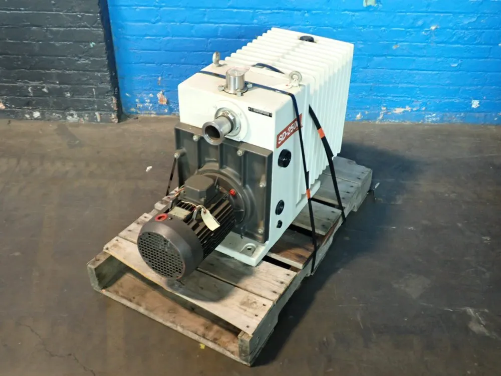 Varian #SD-2500, Vacuum Pump, 220/440 V. - Image 1