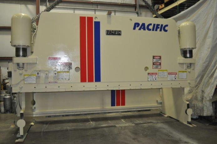 300 Ton, Pacific #300-16, hydraulic, 174" between housing, 30 HP, 20" open hgt, 9" throat, 1969 - Image 1