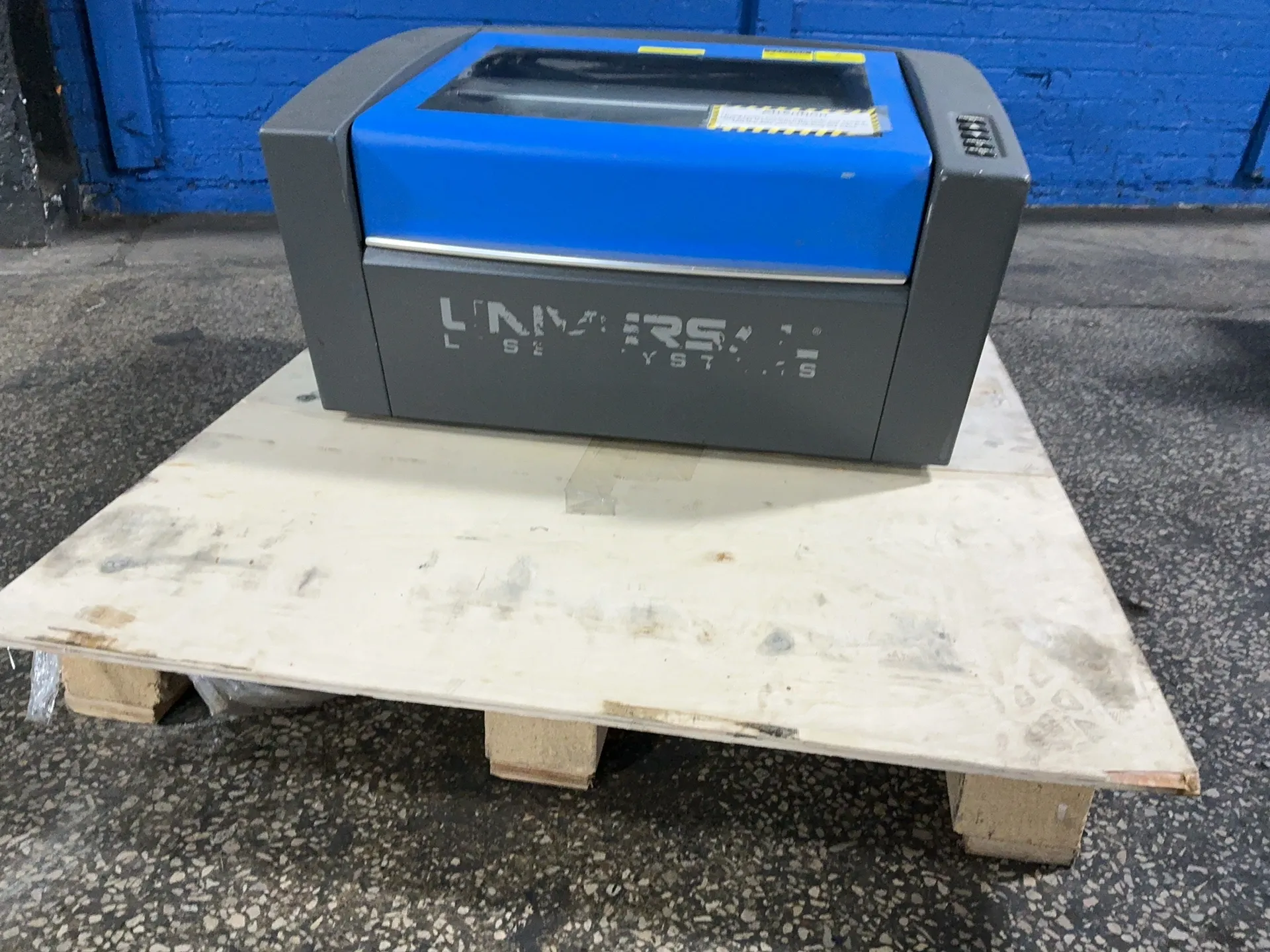 Universal Laser Systems #VLS230, Etcher, 15" x 19", 10 Amp, 110 V., 2015 - Image 1