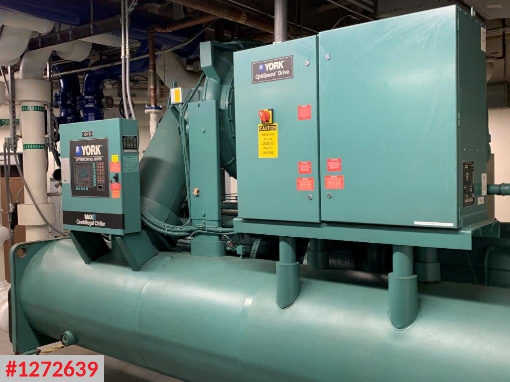 245 Ton, York #YT-61A2C3-CKJ, chiller, R-123, 200 HP (3 available) - Image 3