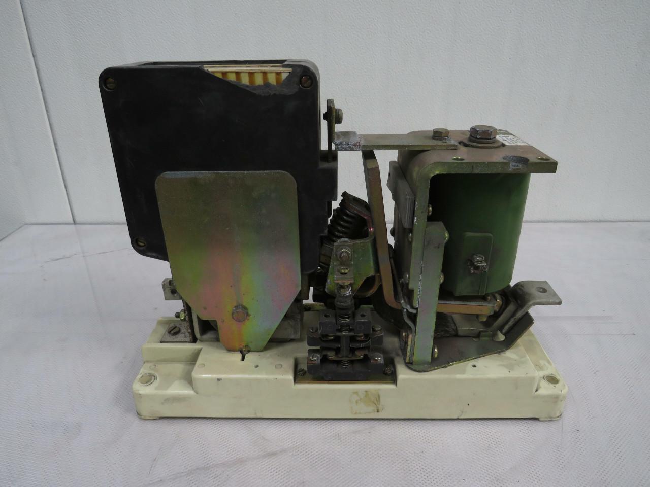 900 Amp, GE #7A01LXA003XT, DS303A DC contactor, SPST-NO, 120 Volts DC coil, 600 Volts DC - Image 7