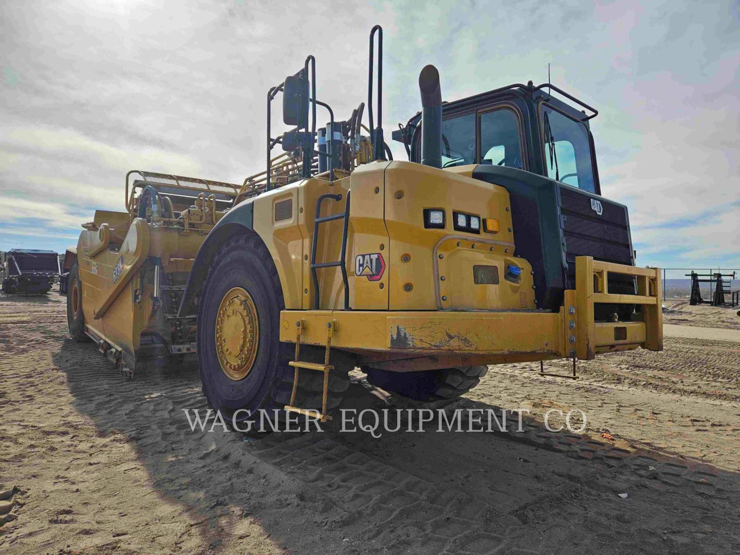 Caterpillar 623K, Wheel Tractor Scraper, 2114 hours, S/N: WTB00524, 2023 - Image 2
