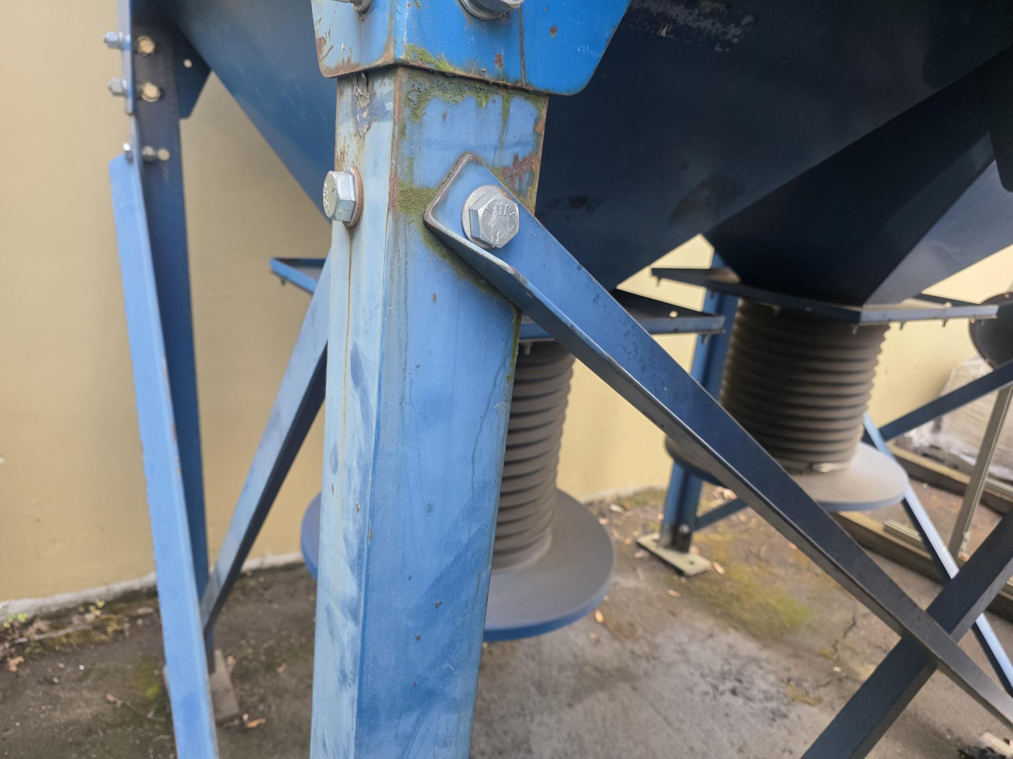 20000 cfm Donaldson Torit #DF04-32, Downflo oval cartridge dust collector, 32 filters, 6080 sq.ft., 50 HP - Image 9