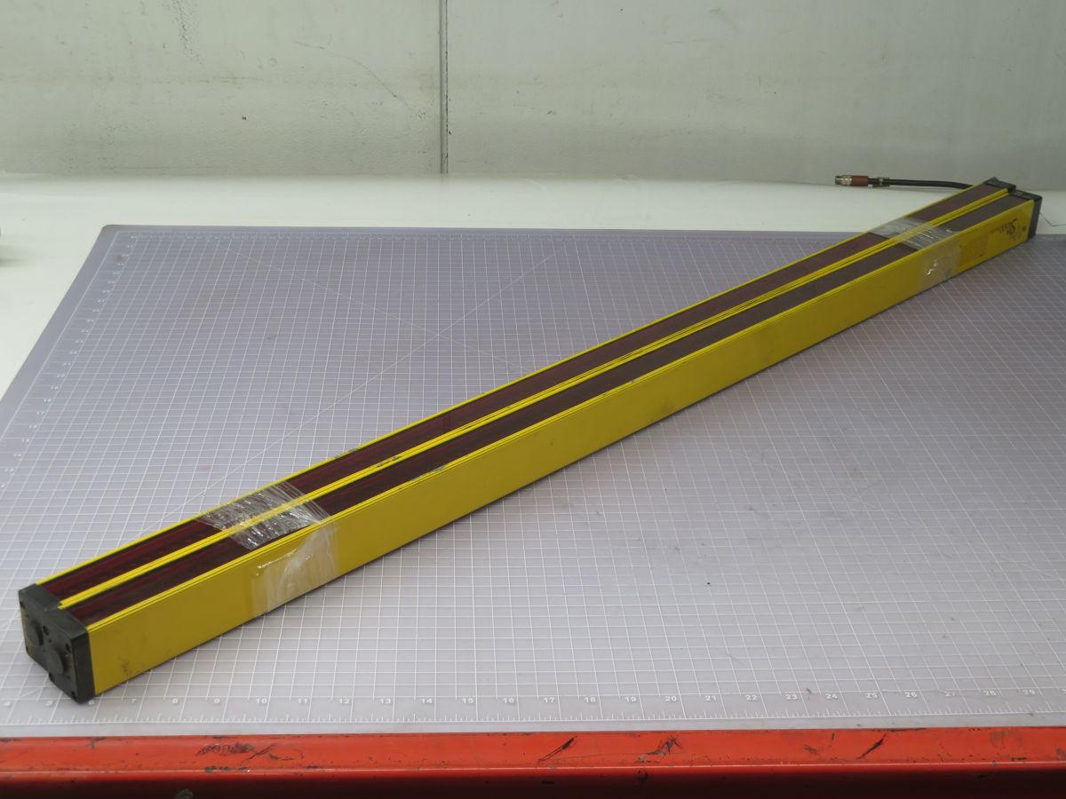 STI #MS46-30-1215-Q1-X-9C1, MS46SR-30-1215-Q1-R-NC-FP-SC1 light curtain emitter and receiver, 24 Volts, IP65 - Image 2