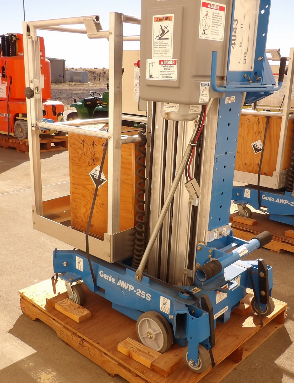 367 lb. Genie #AWP-25S, Man Lift, 24" x 24" basket - Image 8