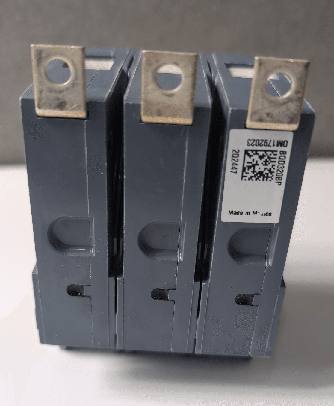 20 Amps, Siemens #BQD320, Circuit Breaker, 3-Pole, 240 Volts - Image 2