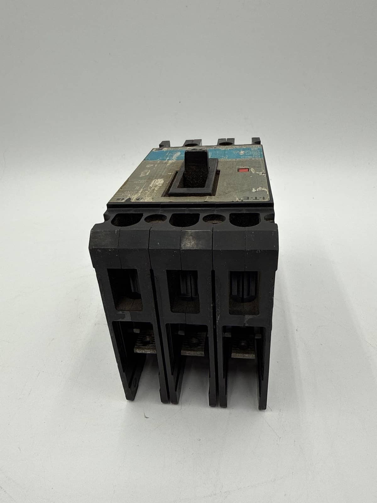 15 Amps, Siemens #ED23B015, Circuit Breaker, 3-Pole, 240 Volts - Image 3