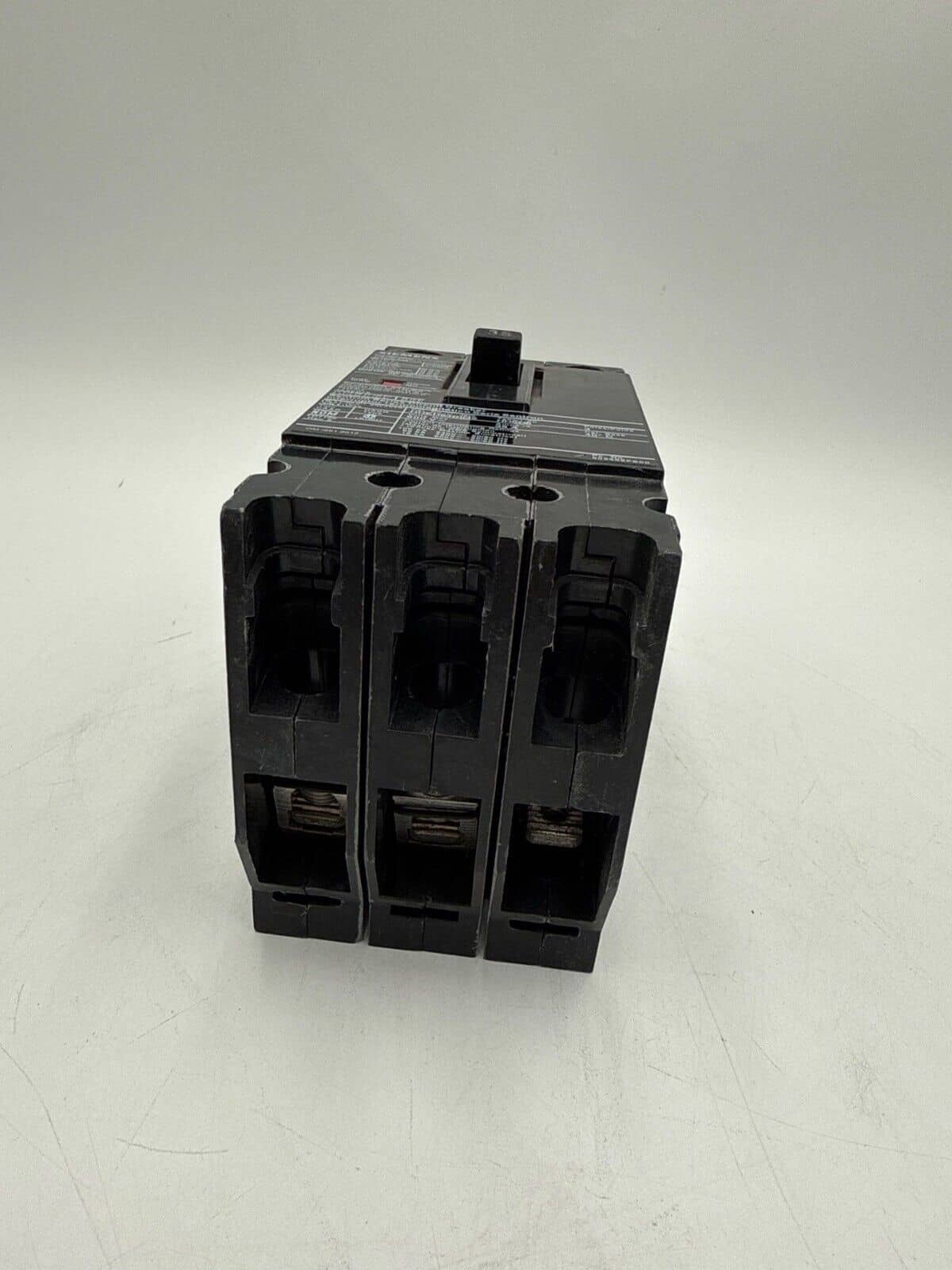35 Amps, Siemens #HHED63B035, Circuit Breaker, 3-Pole, 600 Volts - Image 4