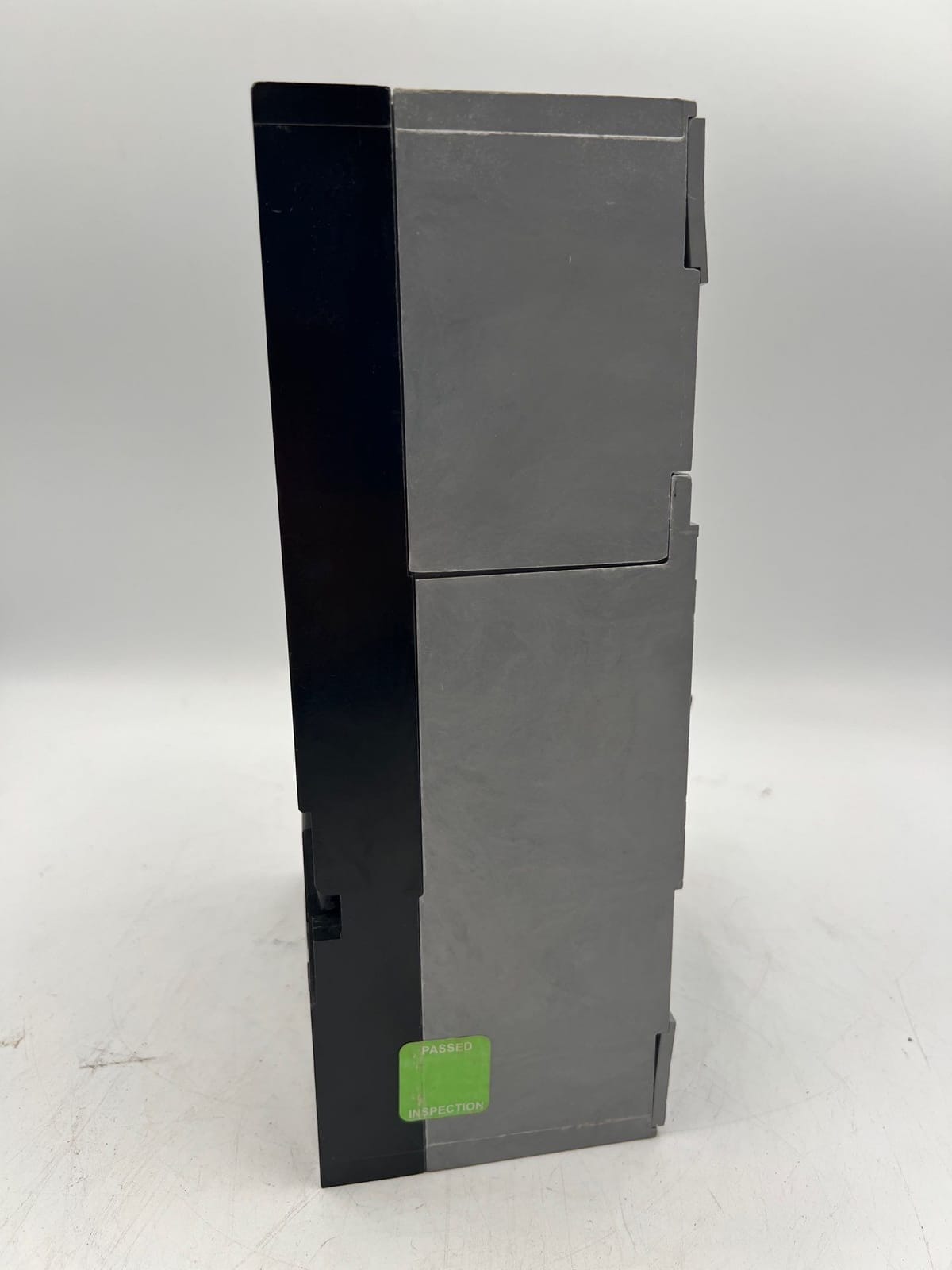 300 Amps, Siemens #JXD23B350, Circuit Breaker, 3-Pole, 240 Volts - Image 4