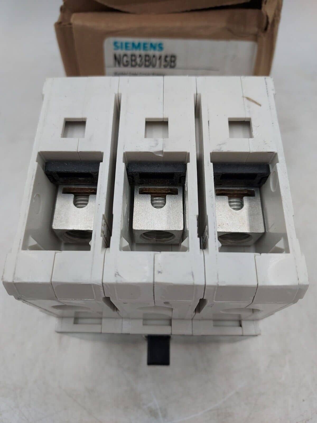 15 Amps, Siemens #NGB3B015B, Circuit Breaker, 3-Pole, 480 Volts, Bolt-On, NEW - Image 7