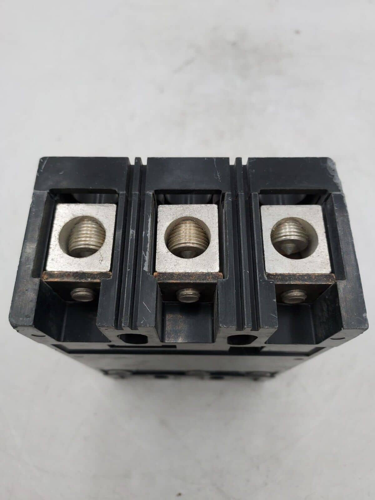 200 Amps, Siemens #QJ23B200, Circuit Breaker, 3-Pole, 240 Volts, Bolt-On - Image 7