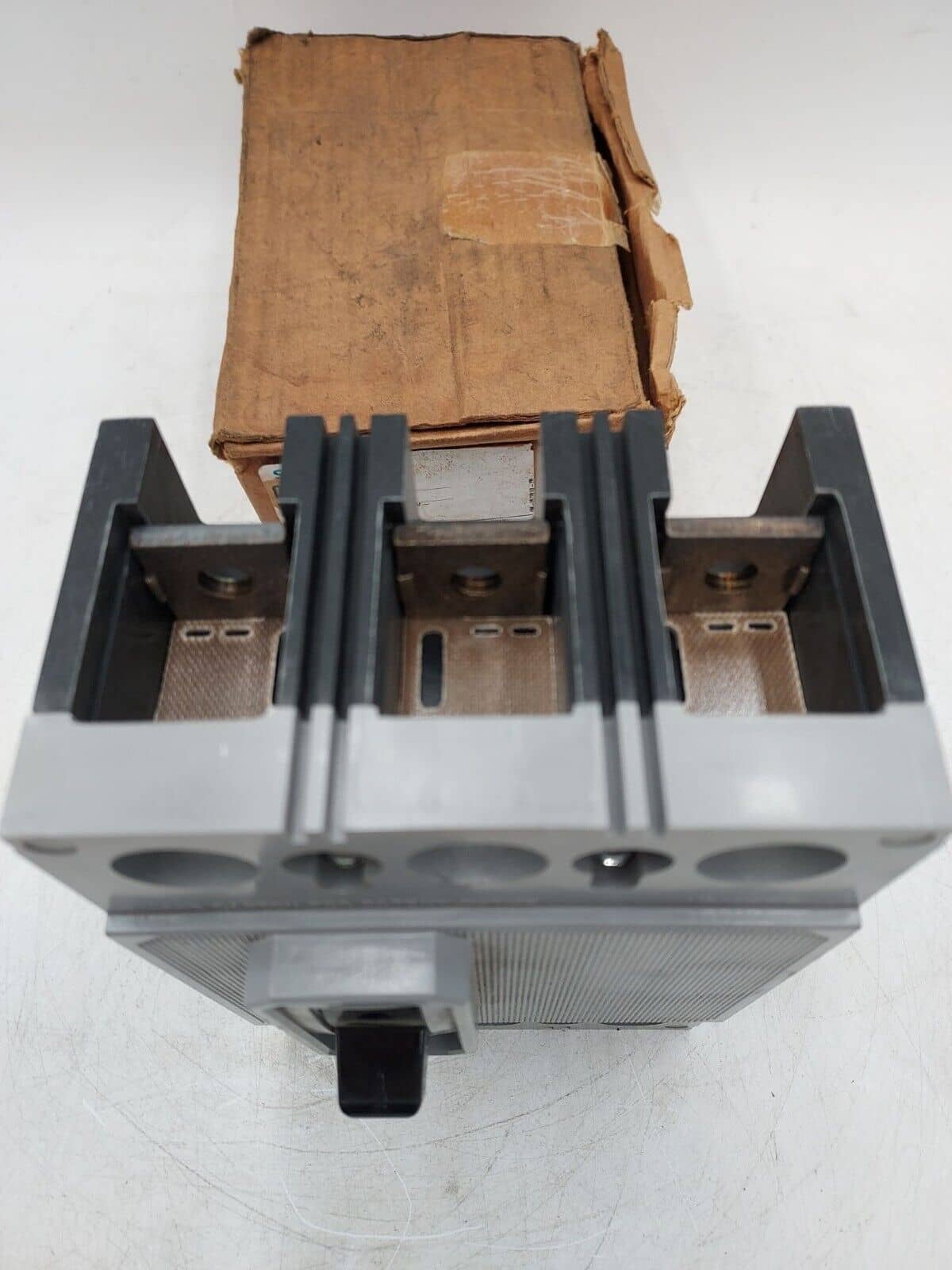 150 Amps, Siemens #QJH23B150, Circuit Breaker, 3-Pole, 240 Volts, Bolt-On, NEW - Image 7