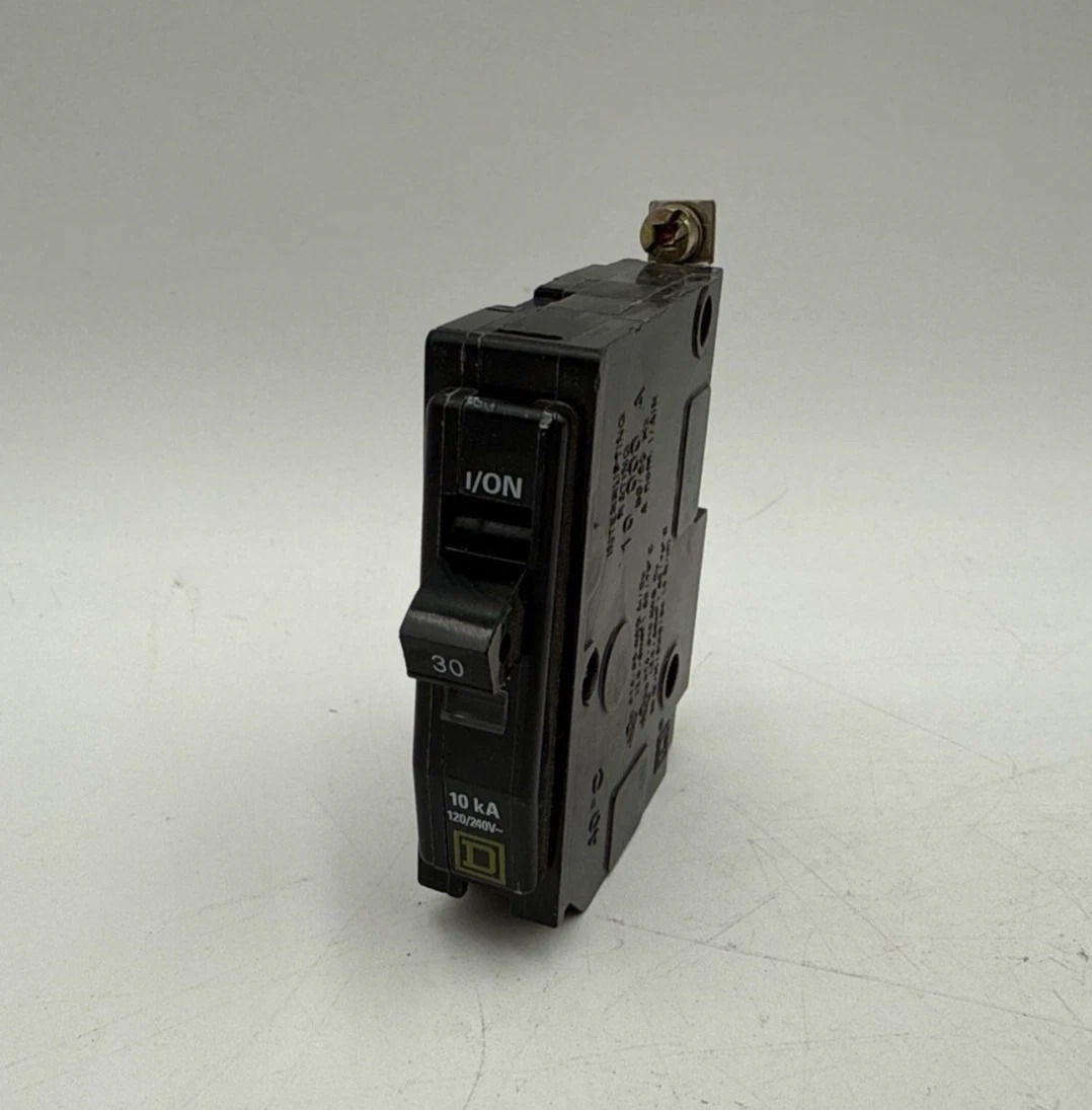 30 Amps, Square D #QOB130, Circuit Breaker, 1-Pole, 240/120 Volts, Bolt-On - Image 1